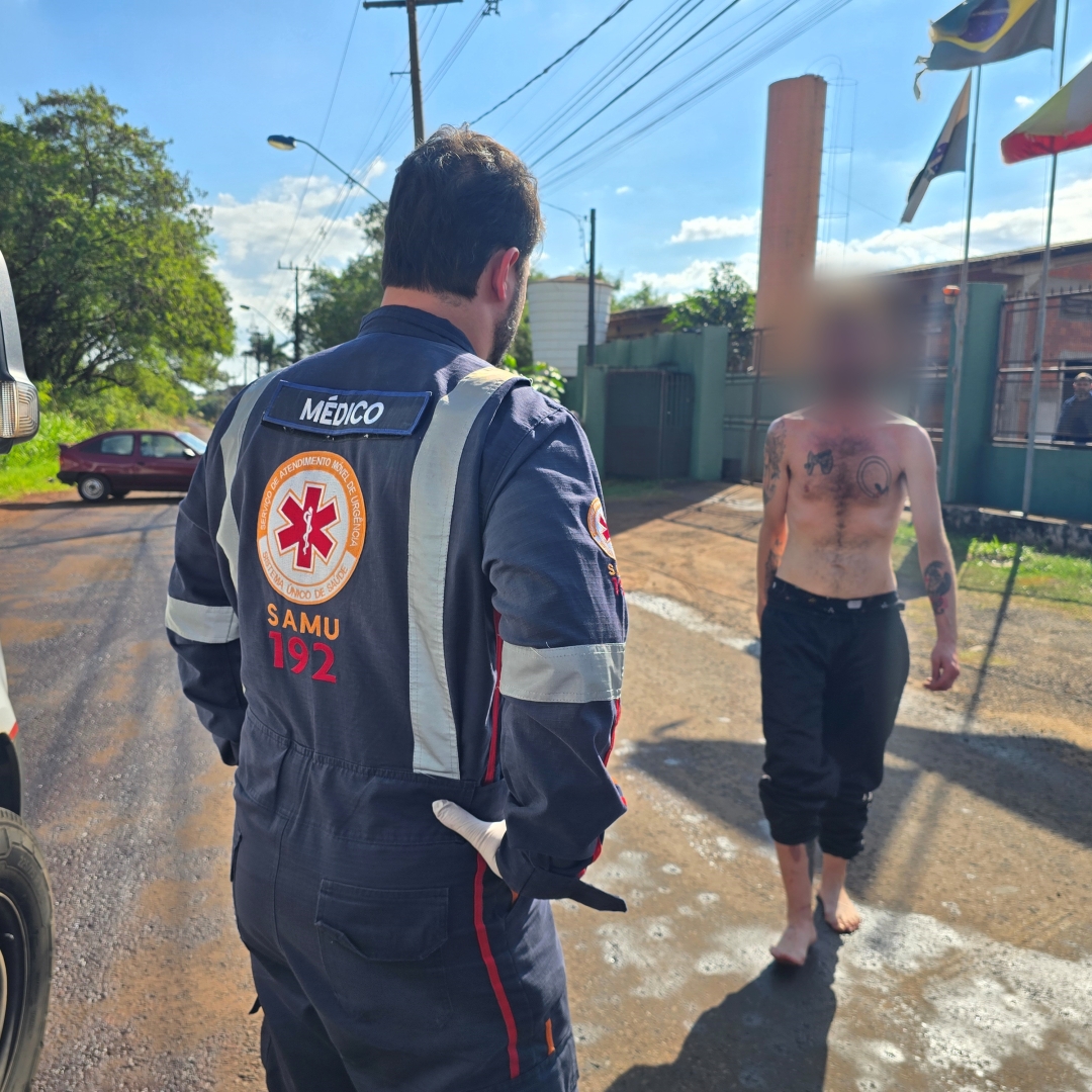 Motorista com suspeita de estar drogado se envolve em acidente em Maringá
