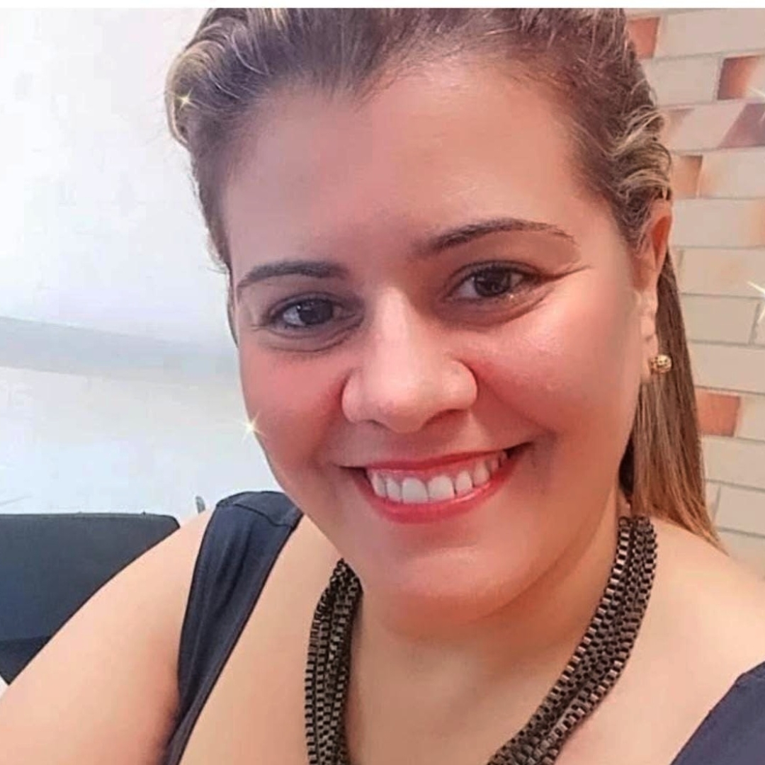 Mulher que teve o corpo queimado pelo marido é transferida para Londrina
