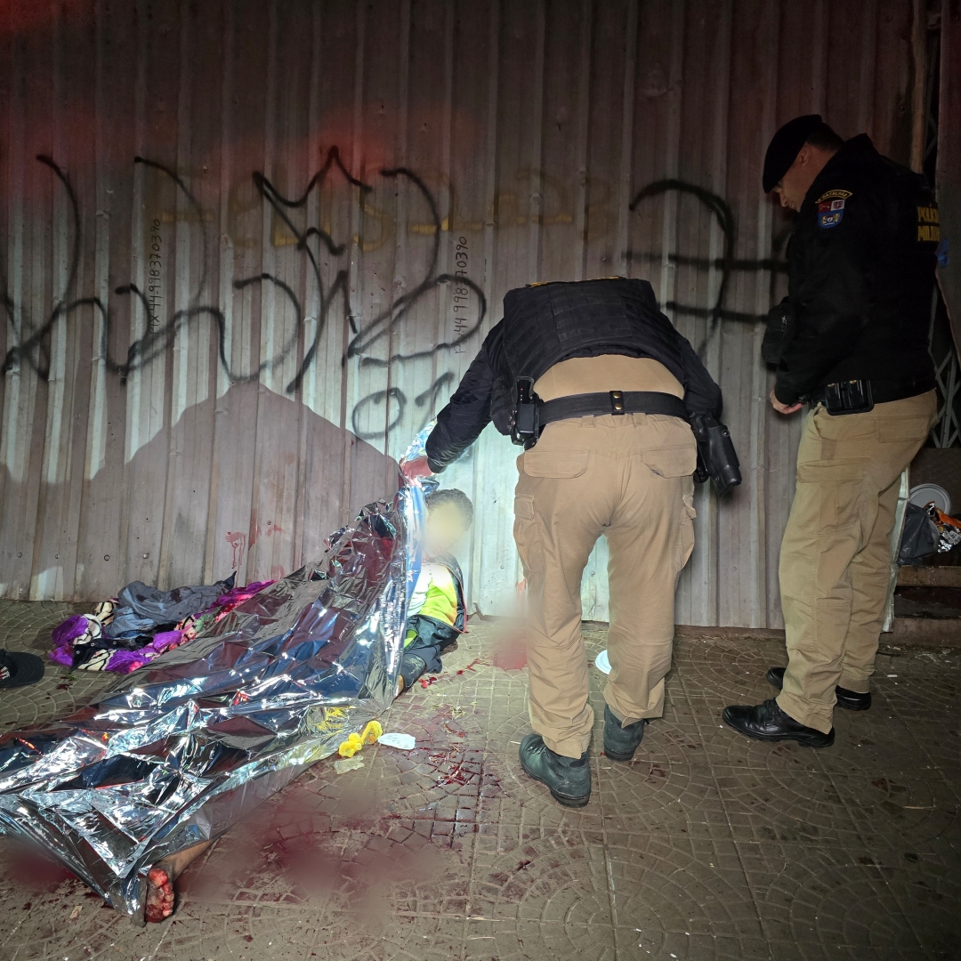 Homem é assassinado a facadas no centro de Maringá