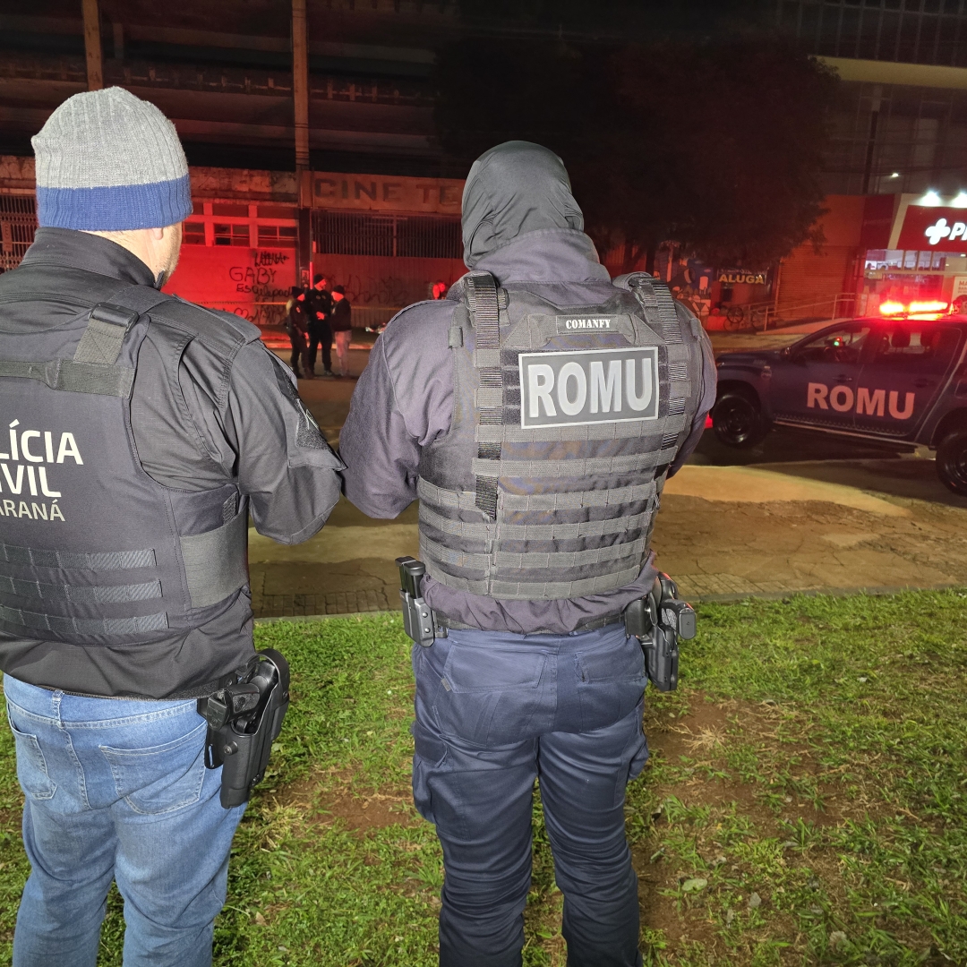 Homem é assassinado a facadas no centro de Maringá