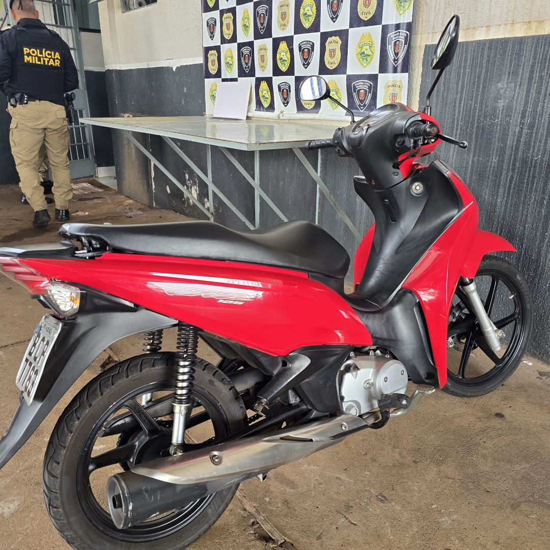 Ladrão é preso ao furtar moto de residência na Vila Morangueira