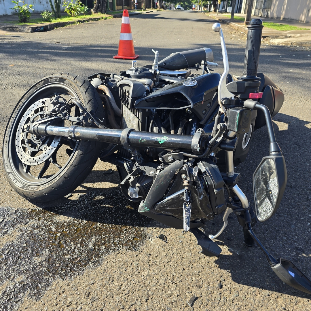 Motociclista sofre acidente grave na Vila Morangueira