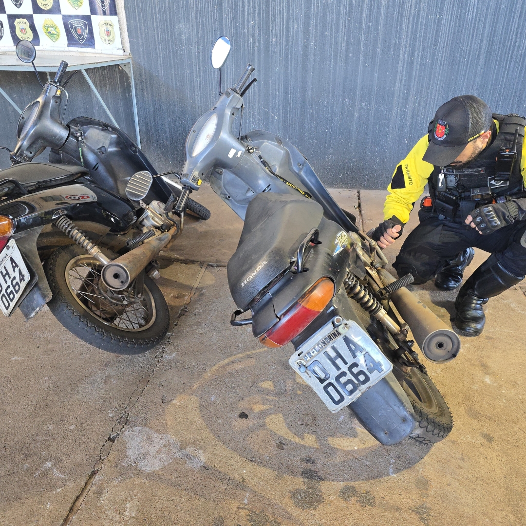Motos furtadas com as mesmas placas são recuperadas por agentes de trânsito