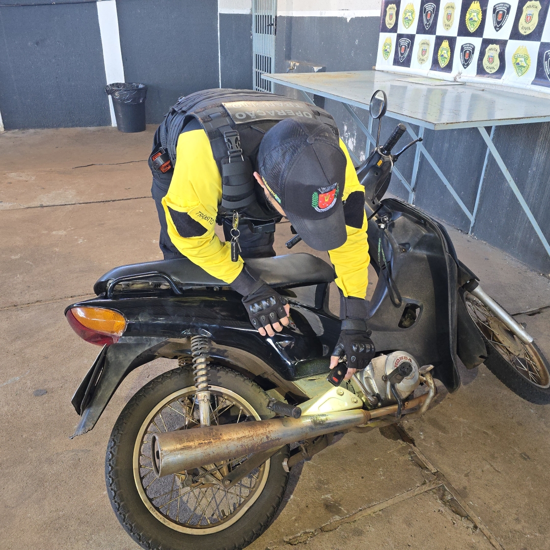 Motos furtadas com as mesmas placas são recuperadas por agentes de trânsito