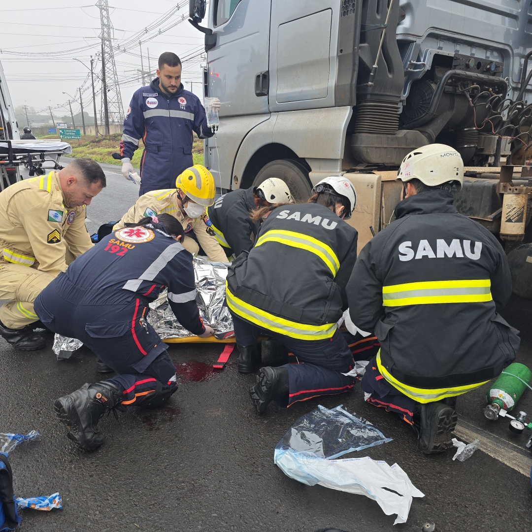 Mulher de 39 anos é intubada após sofrer acidente de moto na rodovia PR-317