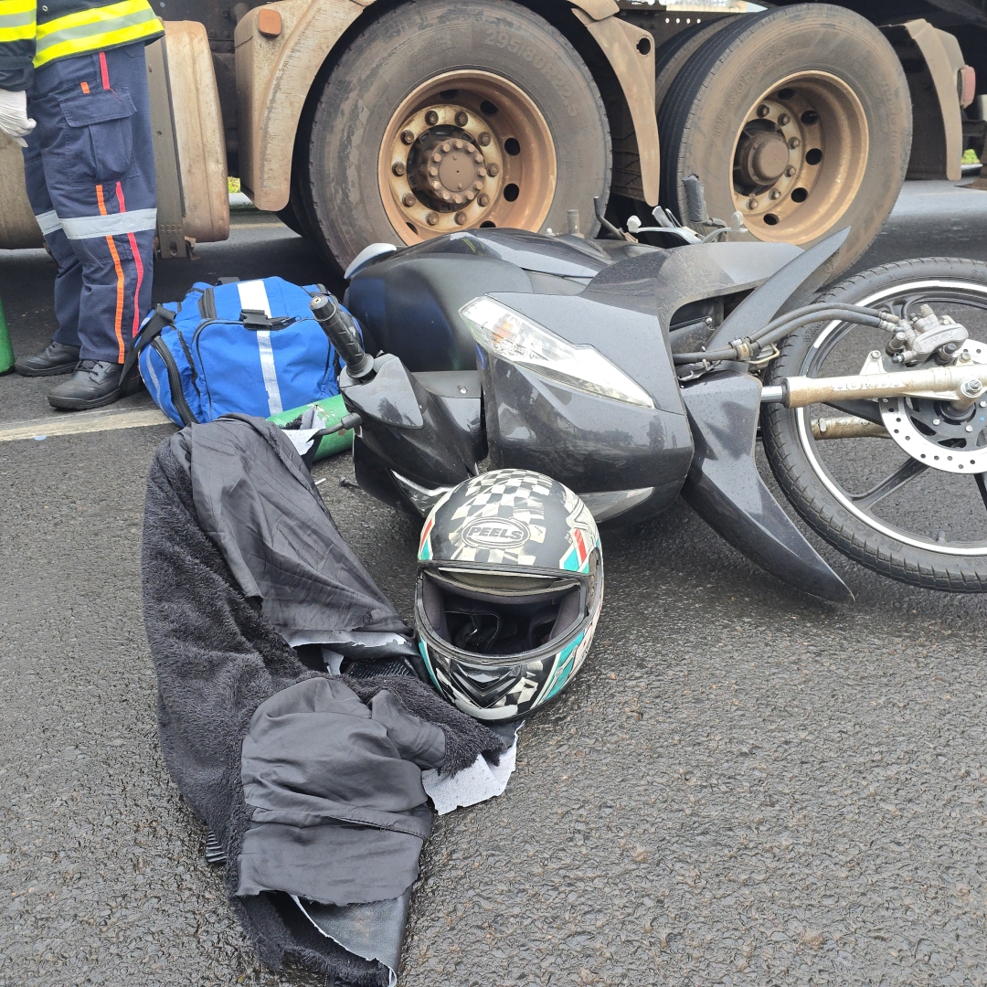 Mulher de 39 anos é intubada após sofrer acidente de moto na rodovia PR-317