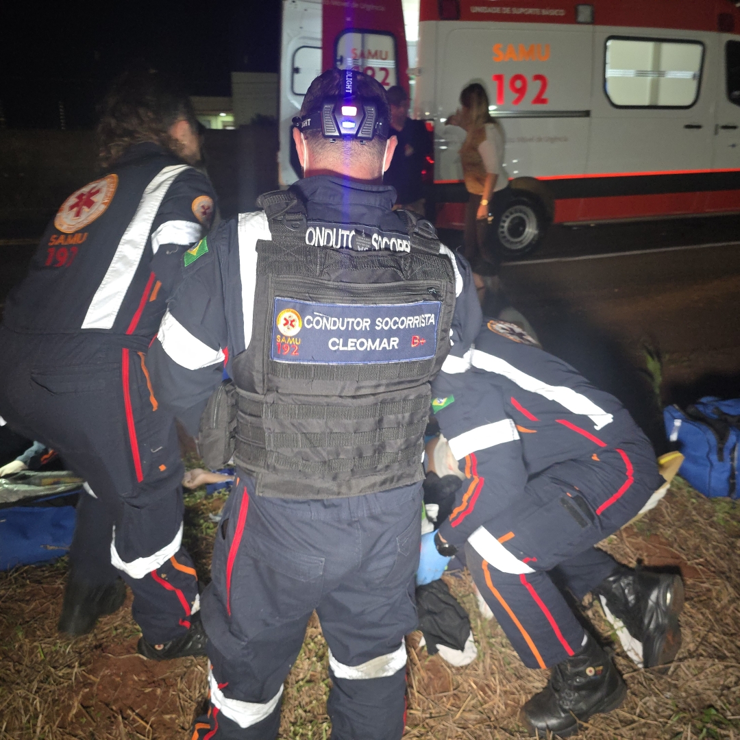 Motociclista de 47 anos fica em estado grave após motorista colidir de frente na rodovia PR-317