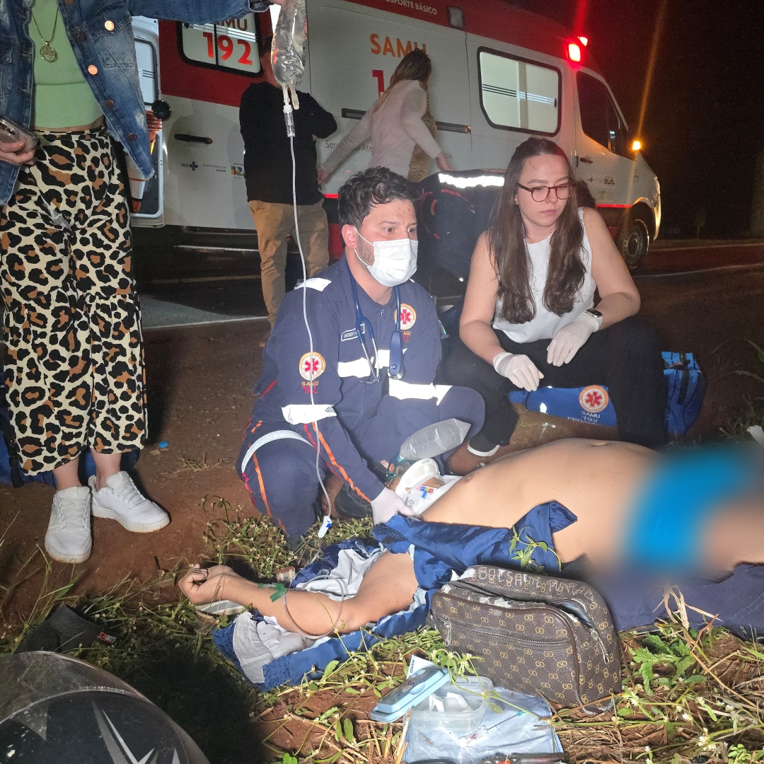 Motociclista de 47 anos fica em estado grave após motorista colidir de frente na rodovia PR-317
