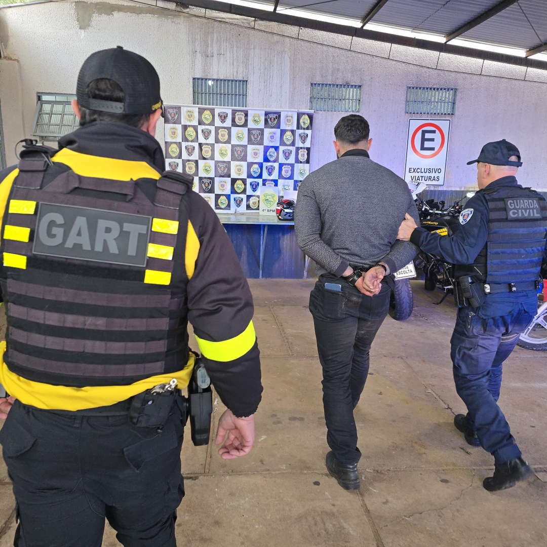 Vigilante que fugiu de agentes de trânsito com moto adulterada é preso em Maringá