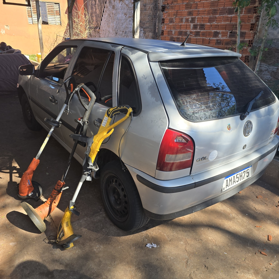 Guarda Municipal de Maringá prende dois suspeitos com carro furtado escondido em uma casa