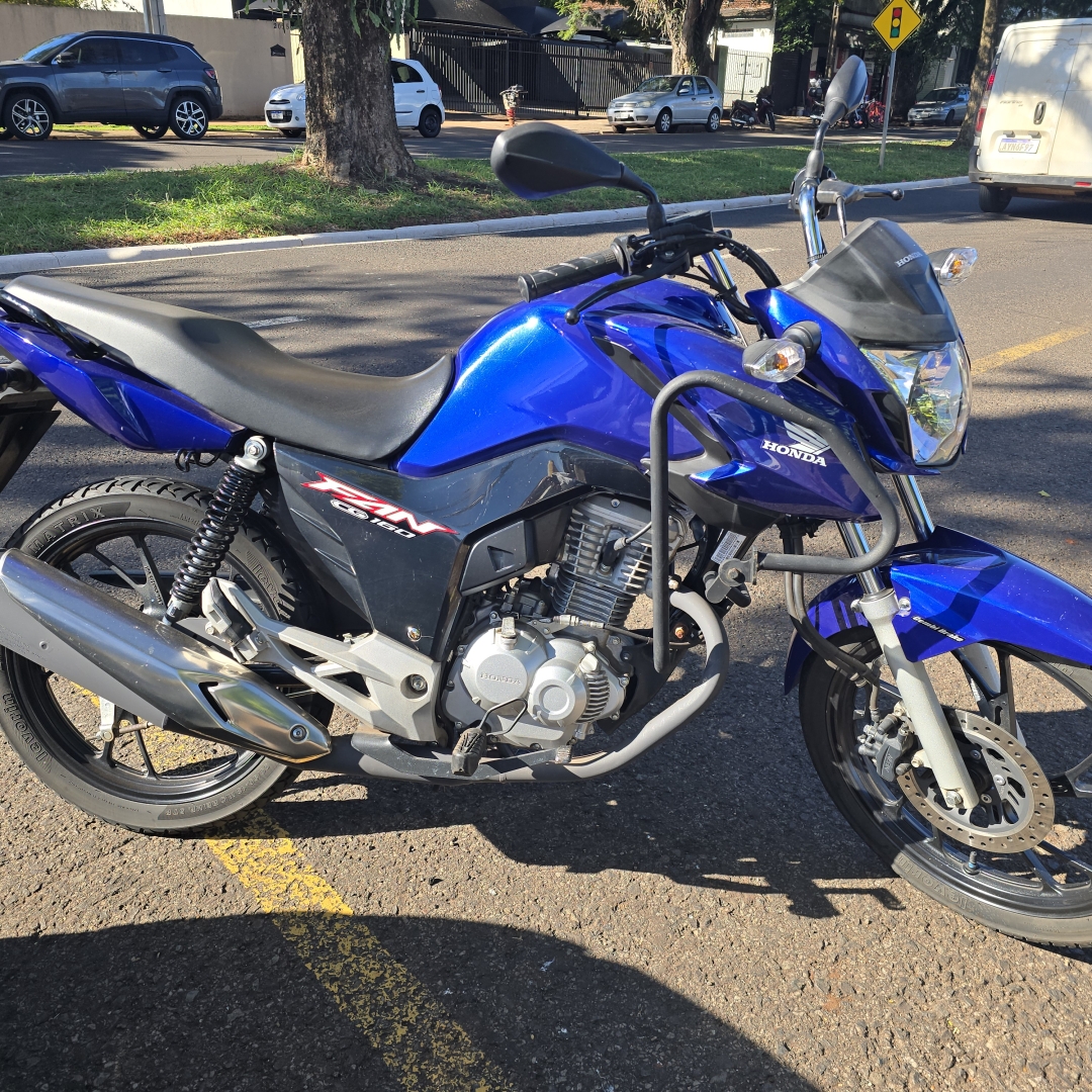 Idosa de 73 anos é atropelada por moto ao atravessar fora da faixa de pedestre