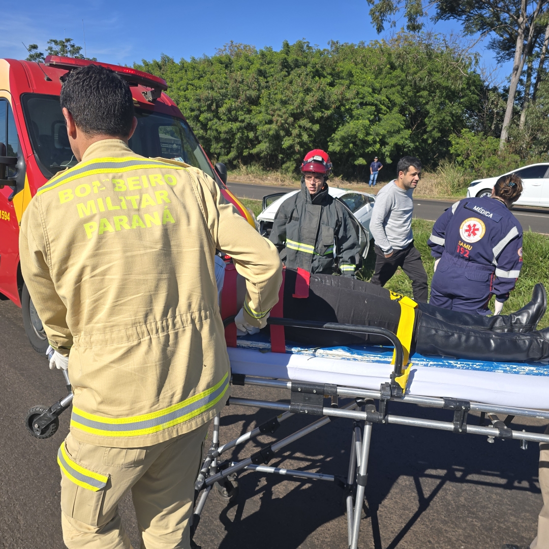 Família de Colorado sofre capotamento na rodovia BR-376, em Maringá