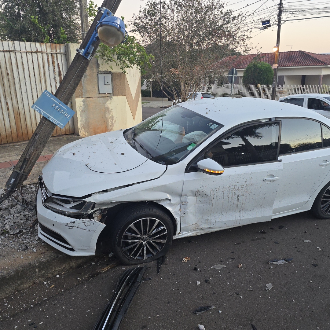 Motorista invade preferencial e causa acidente no Parque das Grevíleas 3