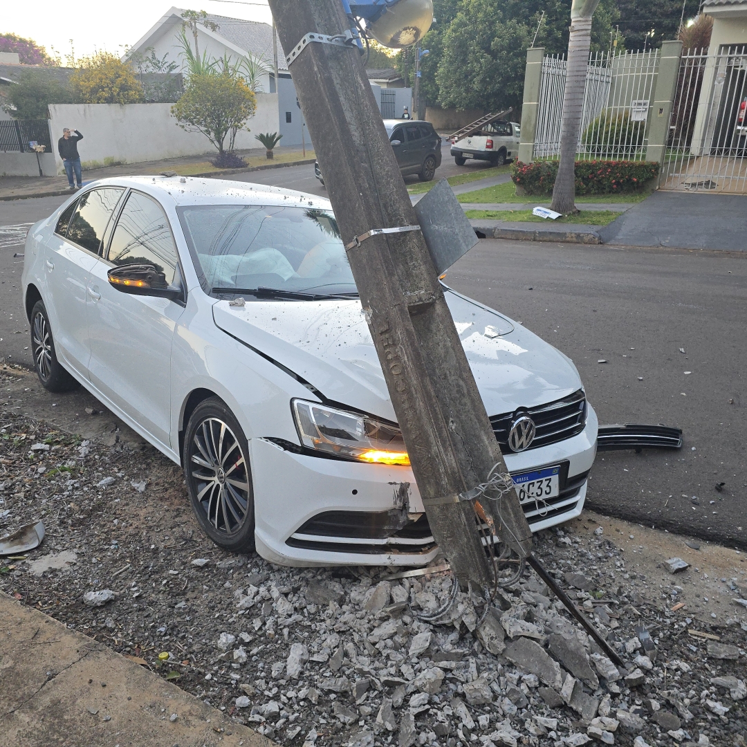 Motorista invade preferencial e causa acidente no Parque das Grevíleas 3