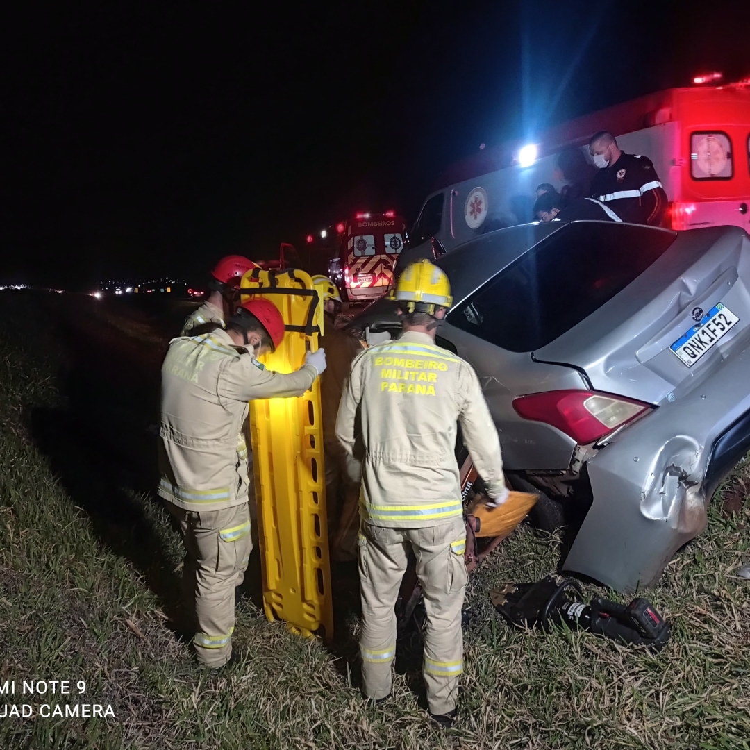 Pai e filha sofrem acidente grave na rodovia de Floresta
