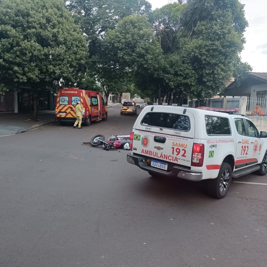Motociclista de 18 anos é intubado ao sofrer acidente gravíssimo na zona 7