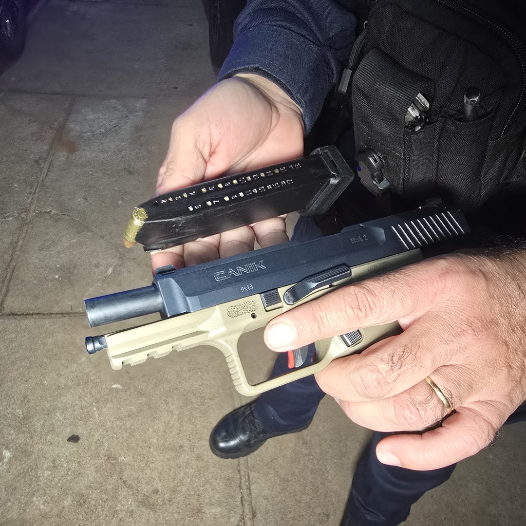 Moradores de Mandaguaçu são presos em Maringá com pistola e moto furtada