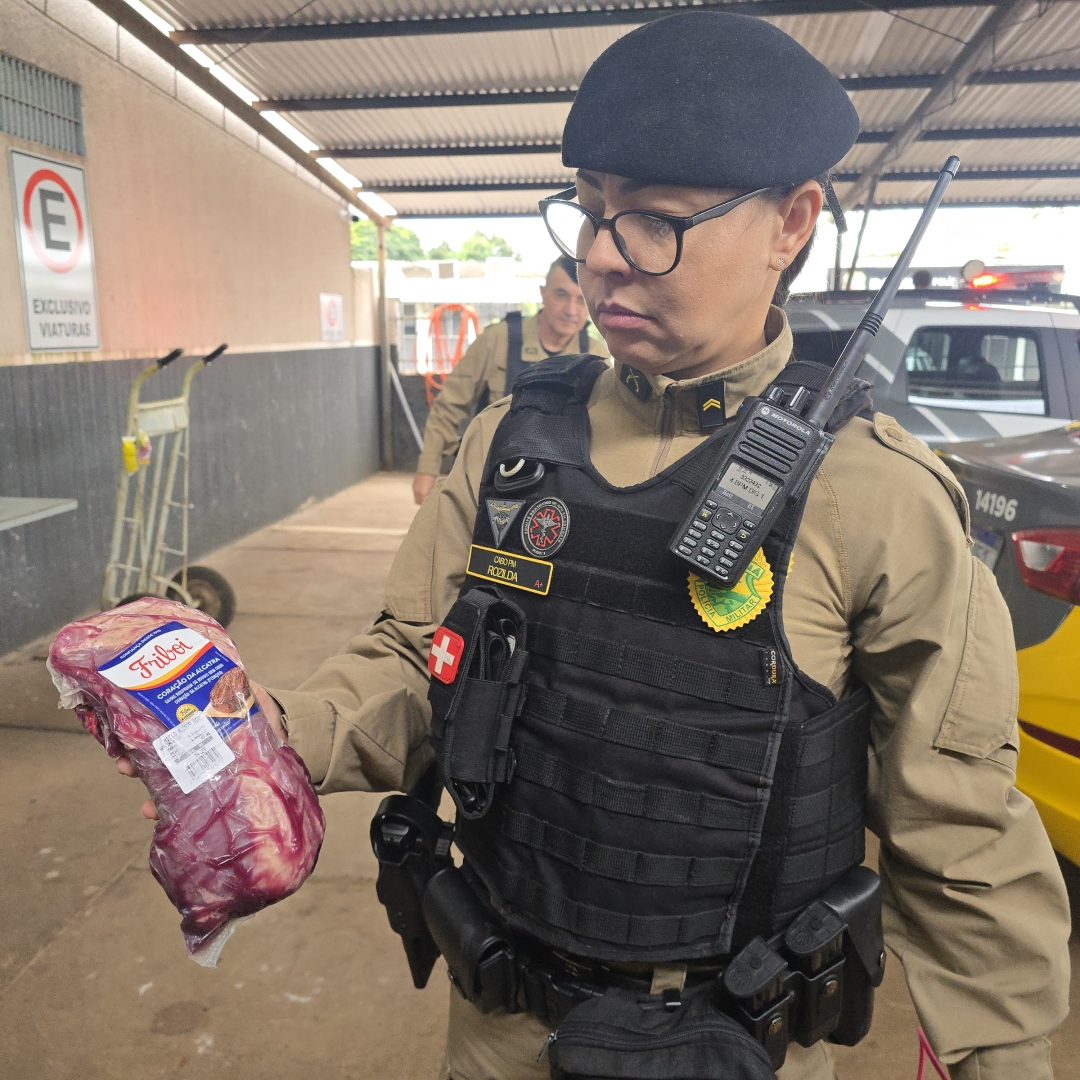 Homem com várias passagens pela polícia é preso após furtar peça de carne