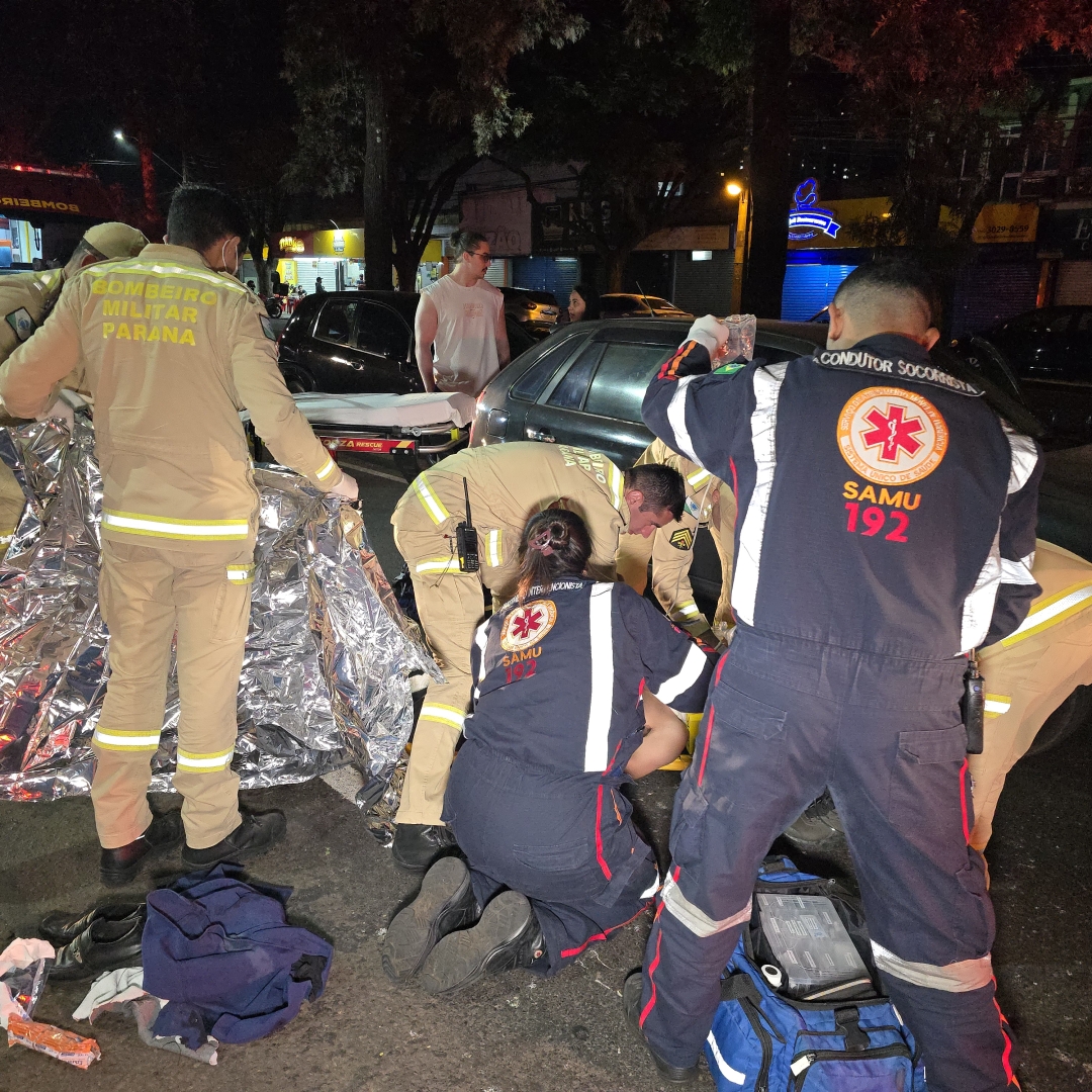 Garçom de churrascaria é intubado após ser atropelado por carro em Maringá
