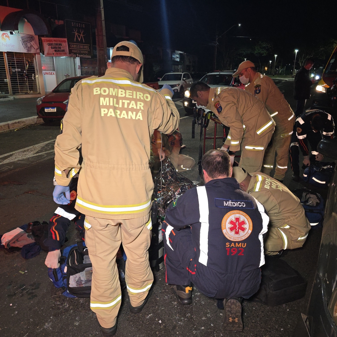 Garçom de churrascaria é intubado após ser atropelado por carro em Maringá