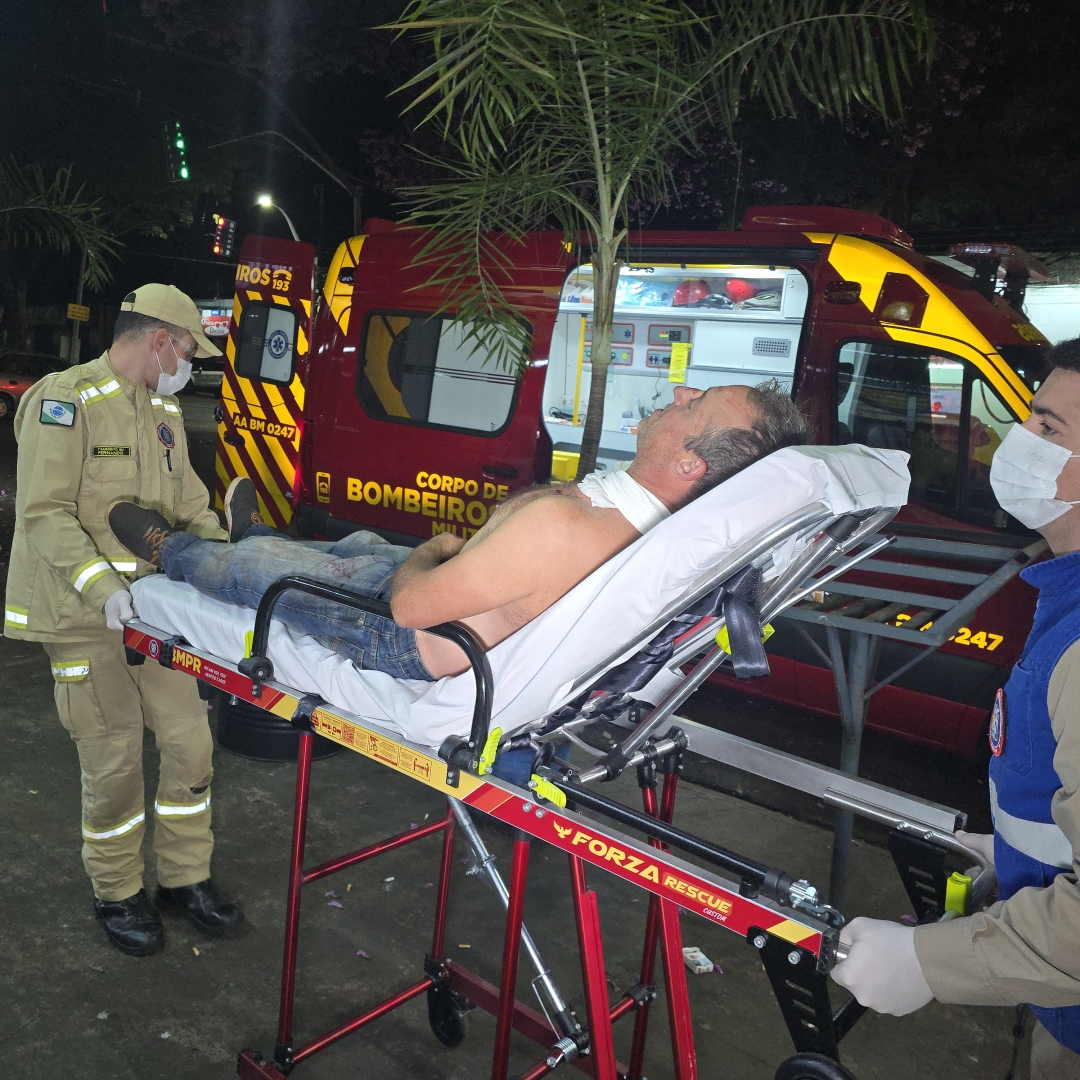 Homem é ferido com facada no pescoço durante roubo em Maringá