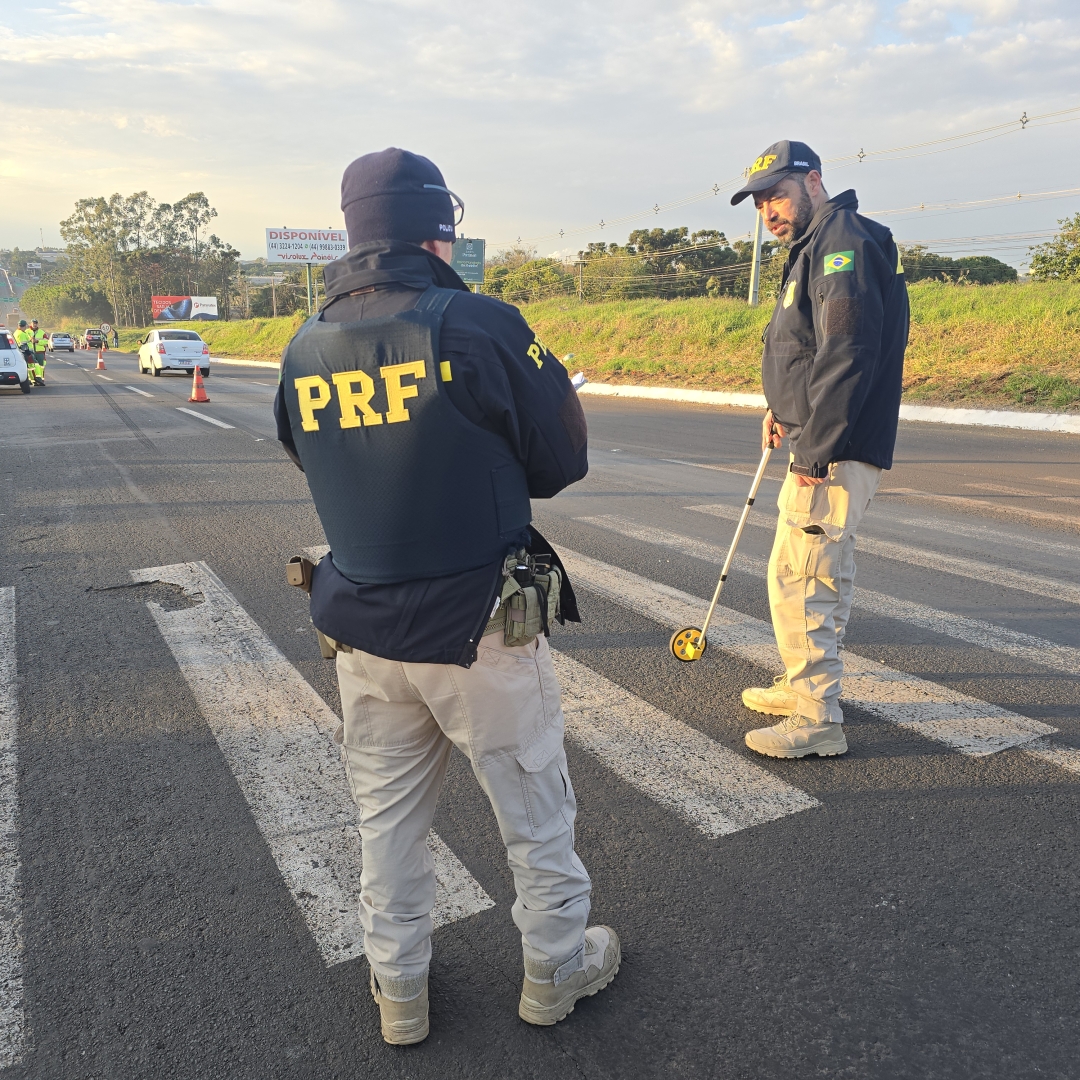 Homem ainda não identificado morre atropelado por carro na rodovia BR-376
