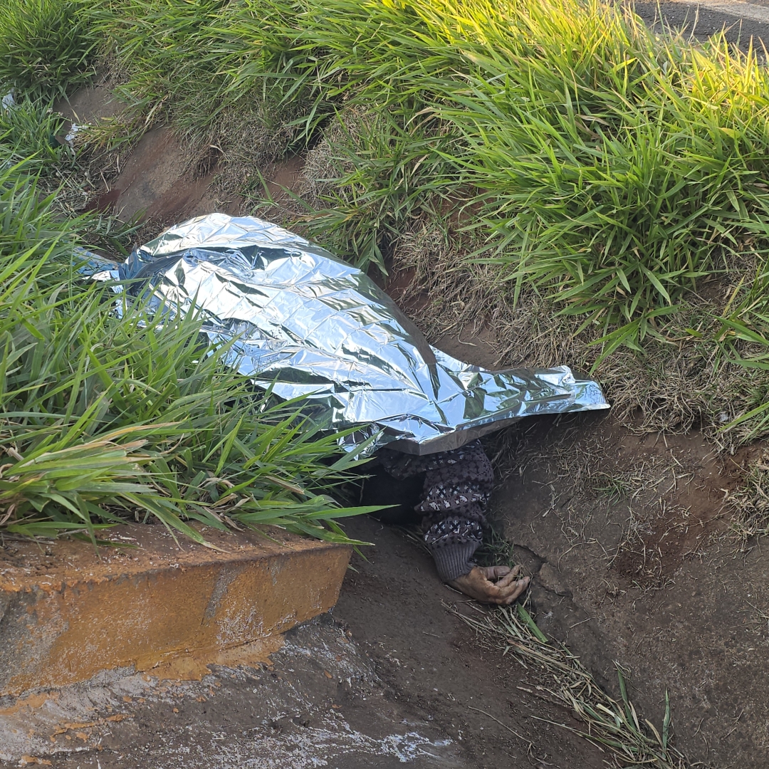 Homem ainda não identificado morre atropelado por carro na rodovia BR-376