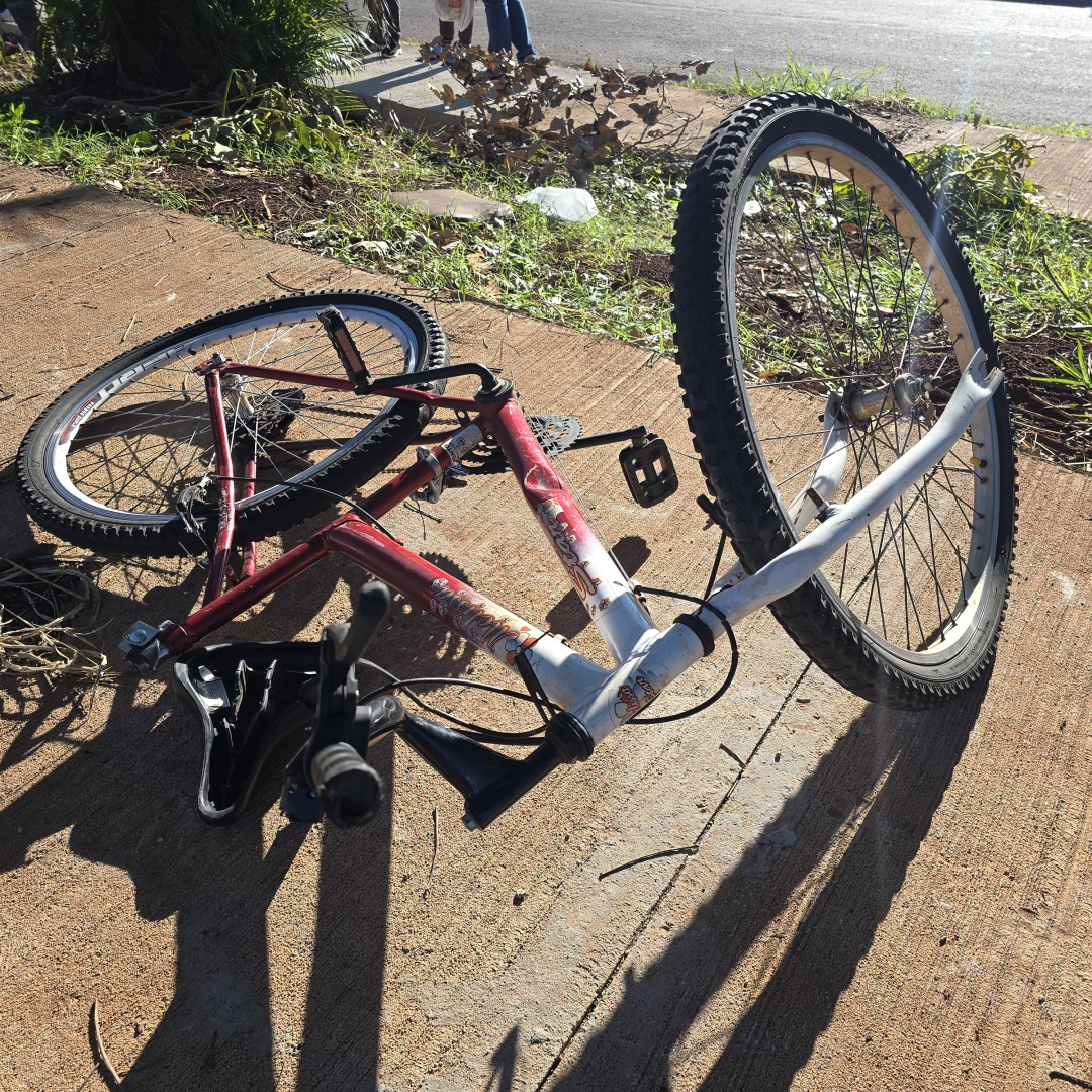 Criança de 12 anos sofre acidente gravíssimo ao ser atropelada por carro
