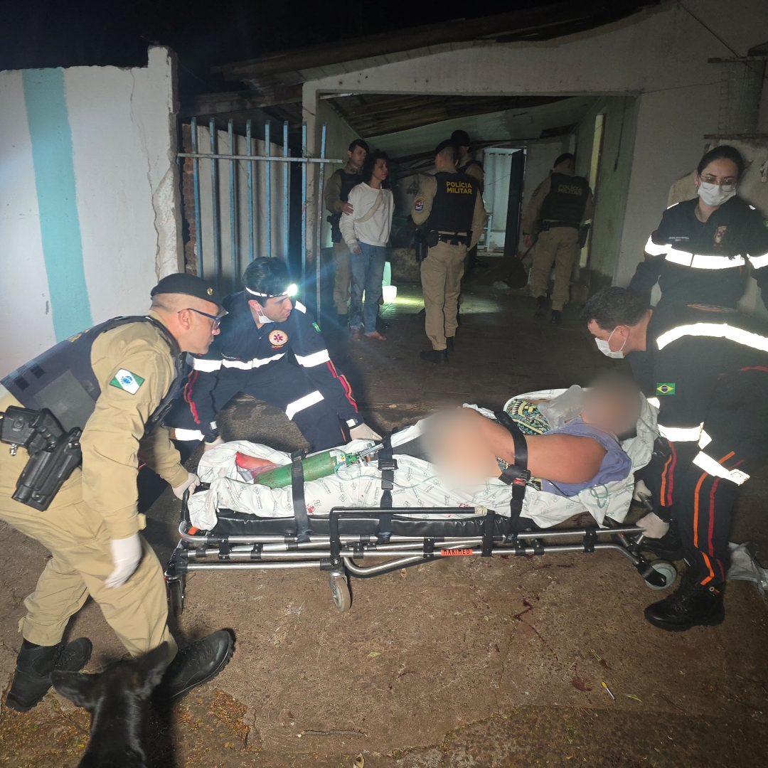 Suspeita de cometer homicídio no ano passado é presa após esfaquear uma mulher no Jardim São Silvestre