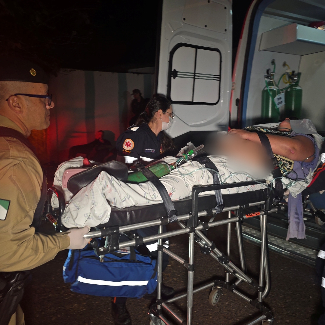 Suspeita de cometer homicídio no ano passado é presa após esfaquear uma mulher no Jardim São Silvestre