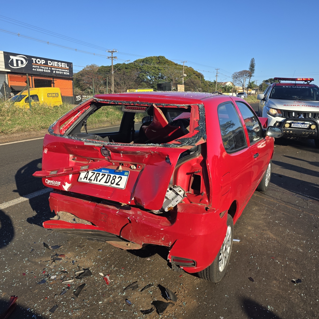 Casal fica ferido após carreta atingir traseira de automóvel na rodovia de Sarandi