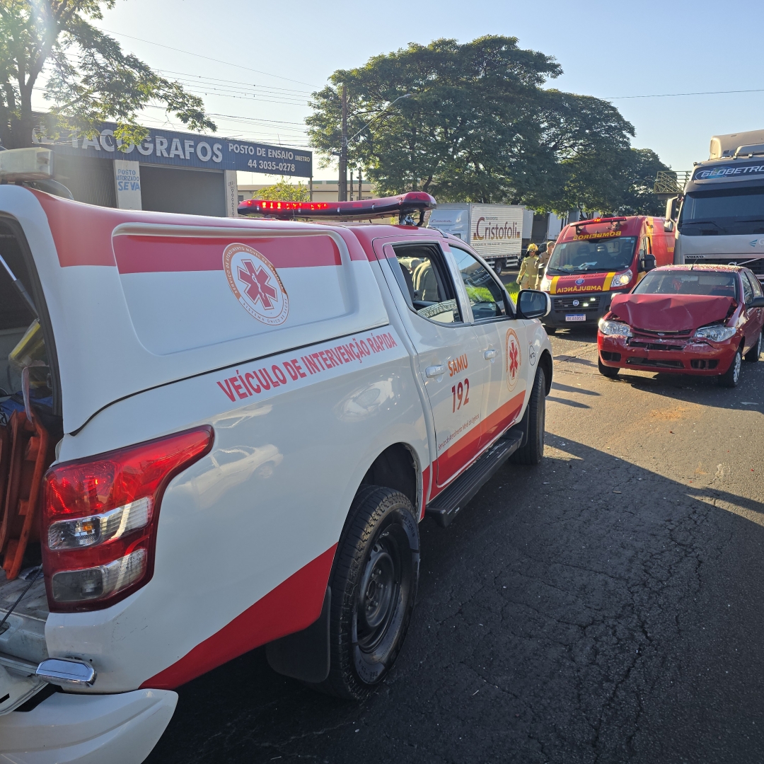Casal fica ferido após carreta atingir traseira de automóvel na rodovia de Sarandi