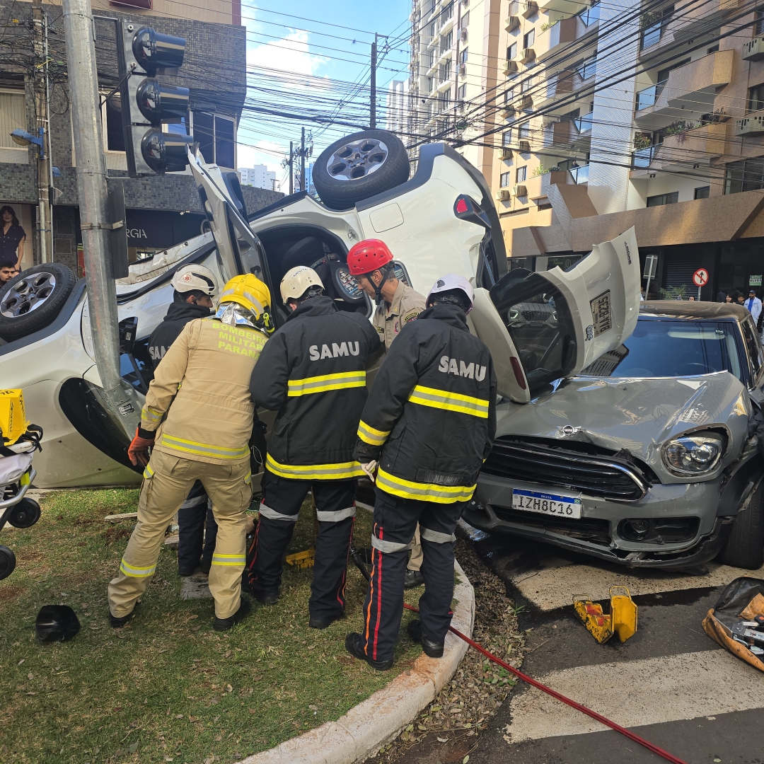 Mulher é resgatada após sofrer acidente na área central de Maringá
