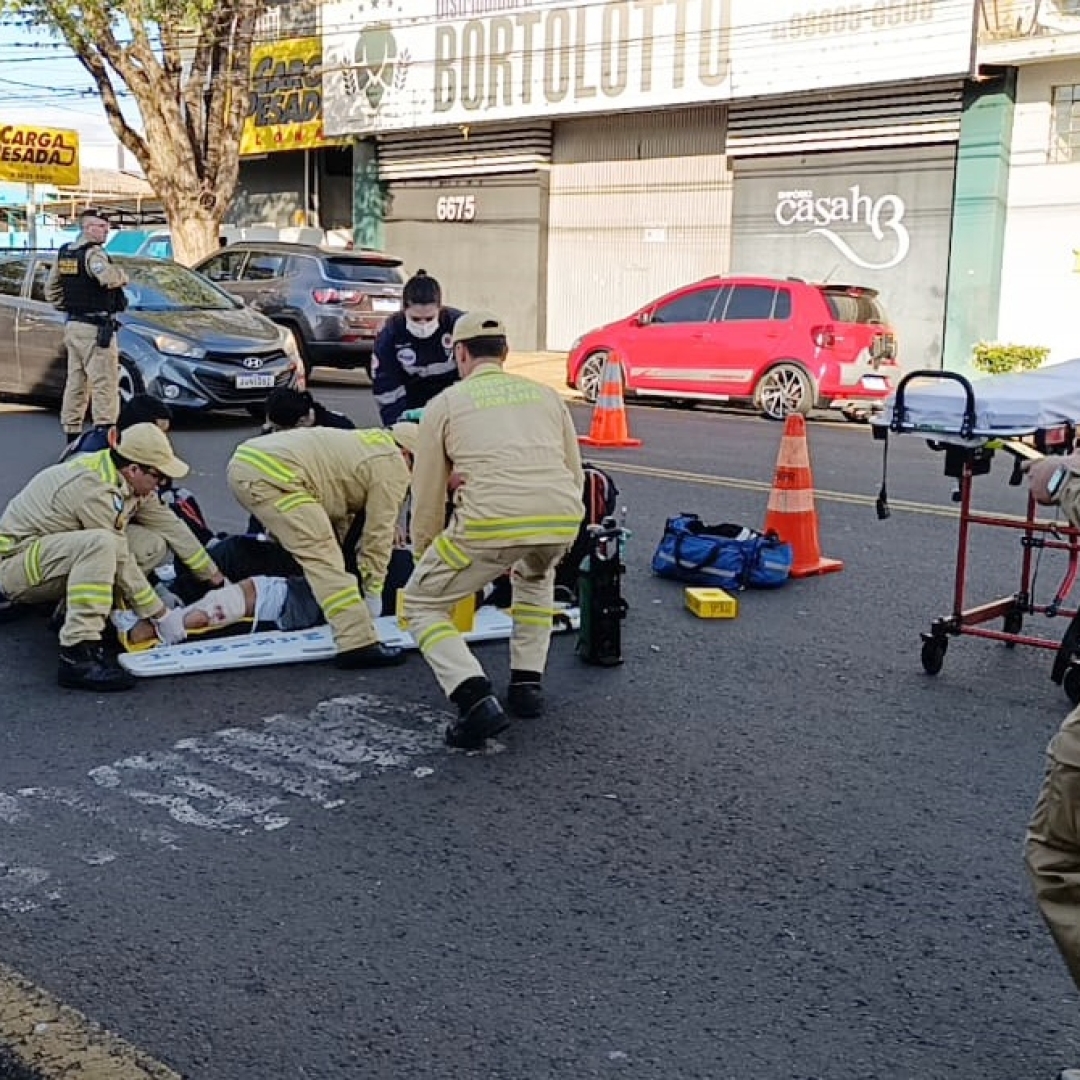 Motociclista sofre fratura grave ao se envolver em acidente na Avenida Brasil