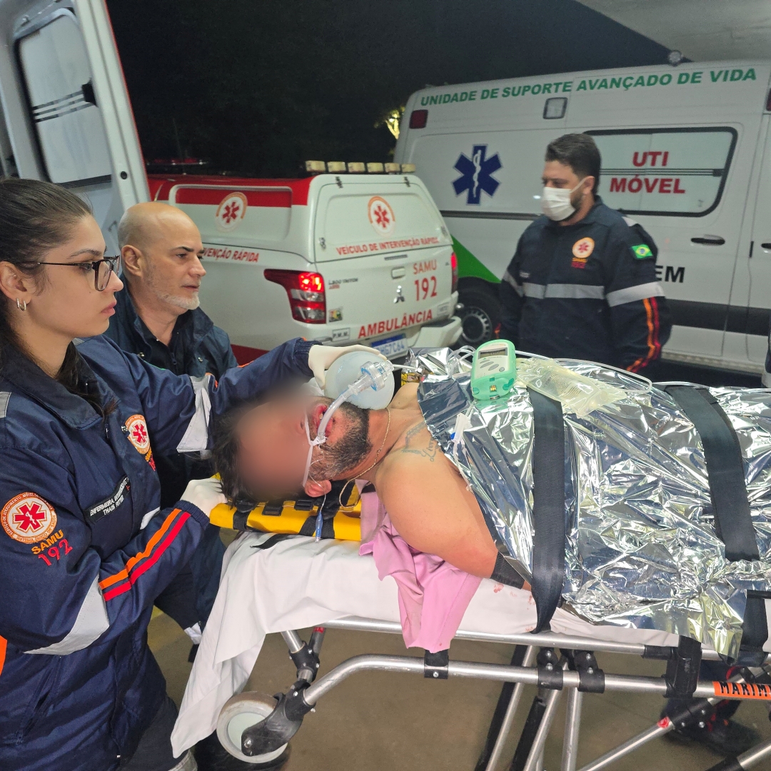 Homem é entubado após ser ferido por faca em Maringá