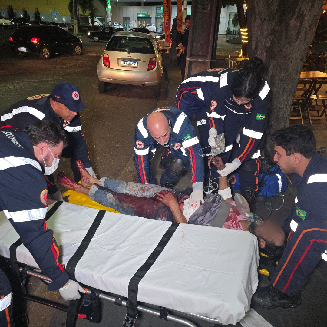 Homem é entubado após ser ferido por faca em Maringá