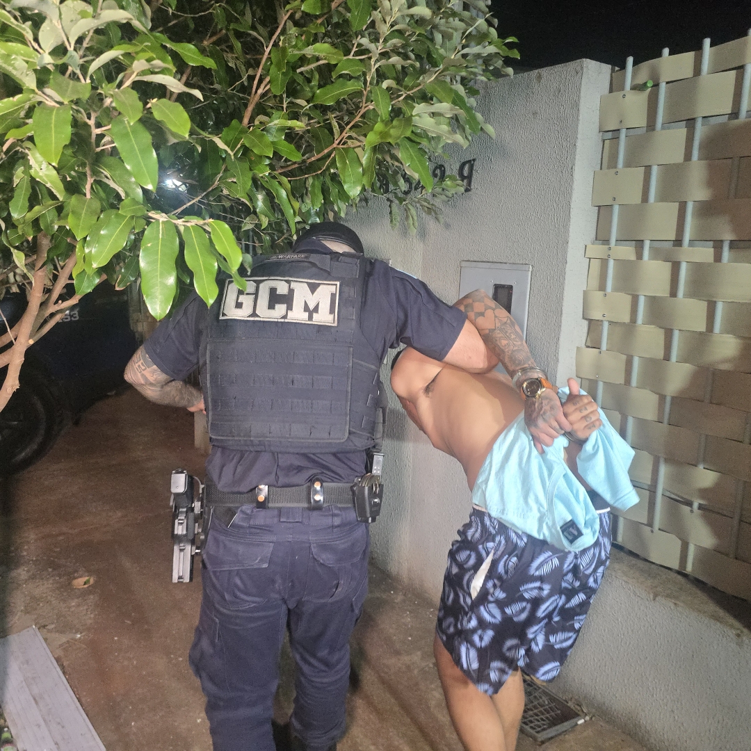 Traficantes de Sarandi são presos com grande quantidade de drogas e arma 