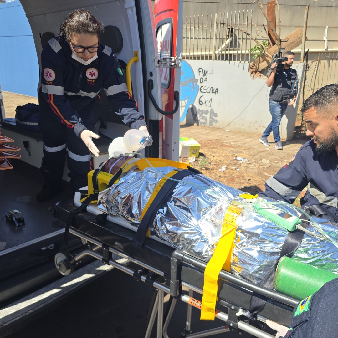 Rapaz espancando brutalmente é encontrado caído em terreno baldio na Vila Operária
