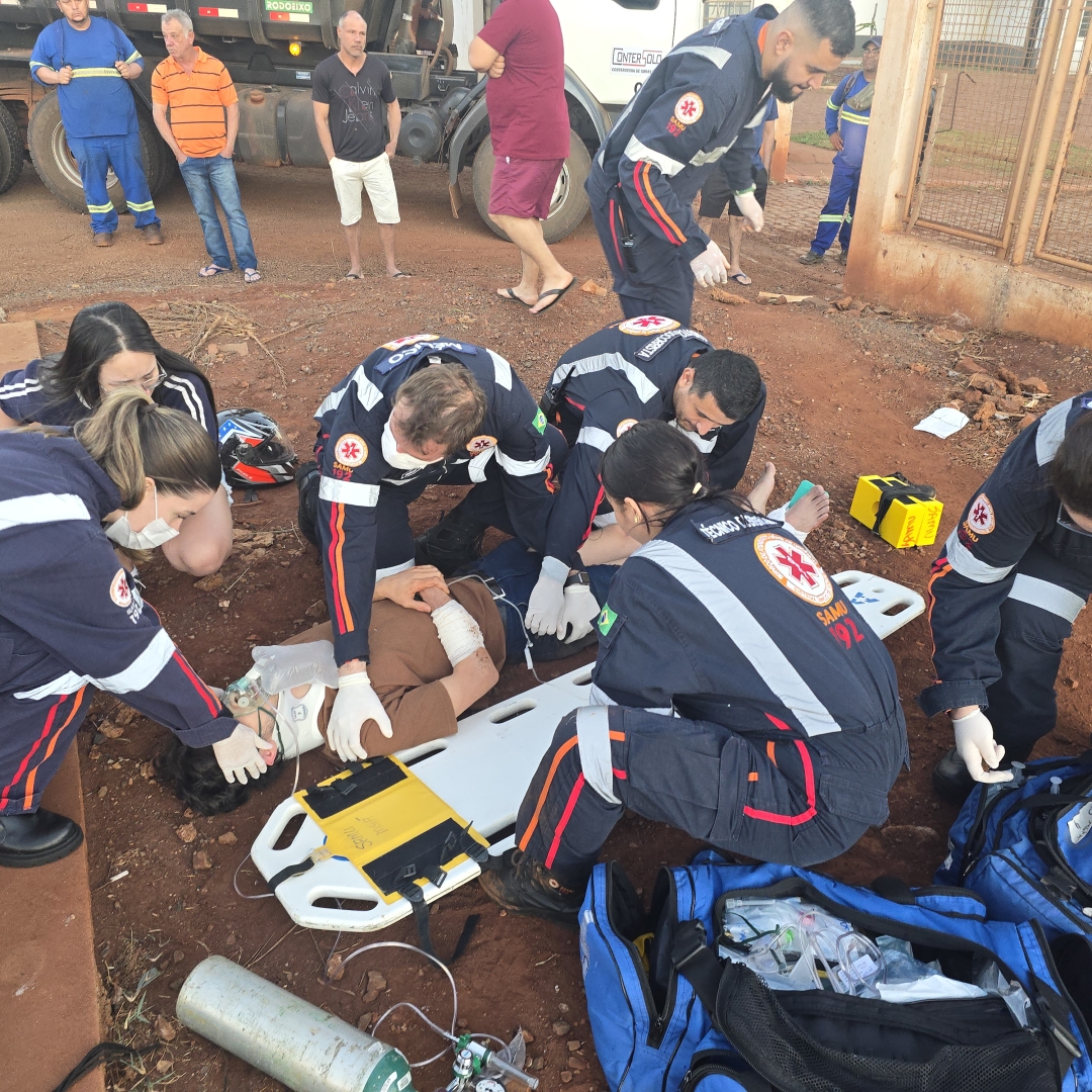 Motociclista de 24 anos sofre acidente grave próximo do trevo do Catuaí