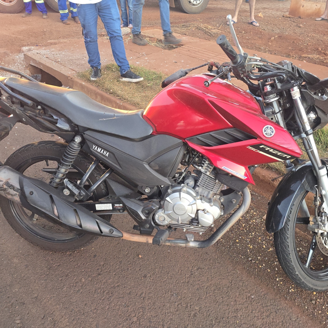 Motociclista de 24 anos sofre acidente grave próximo do trevo do Catuaí