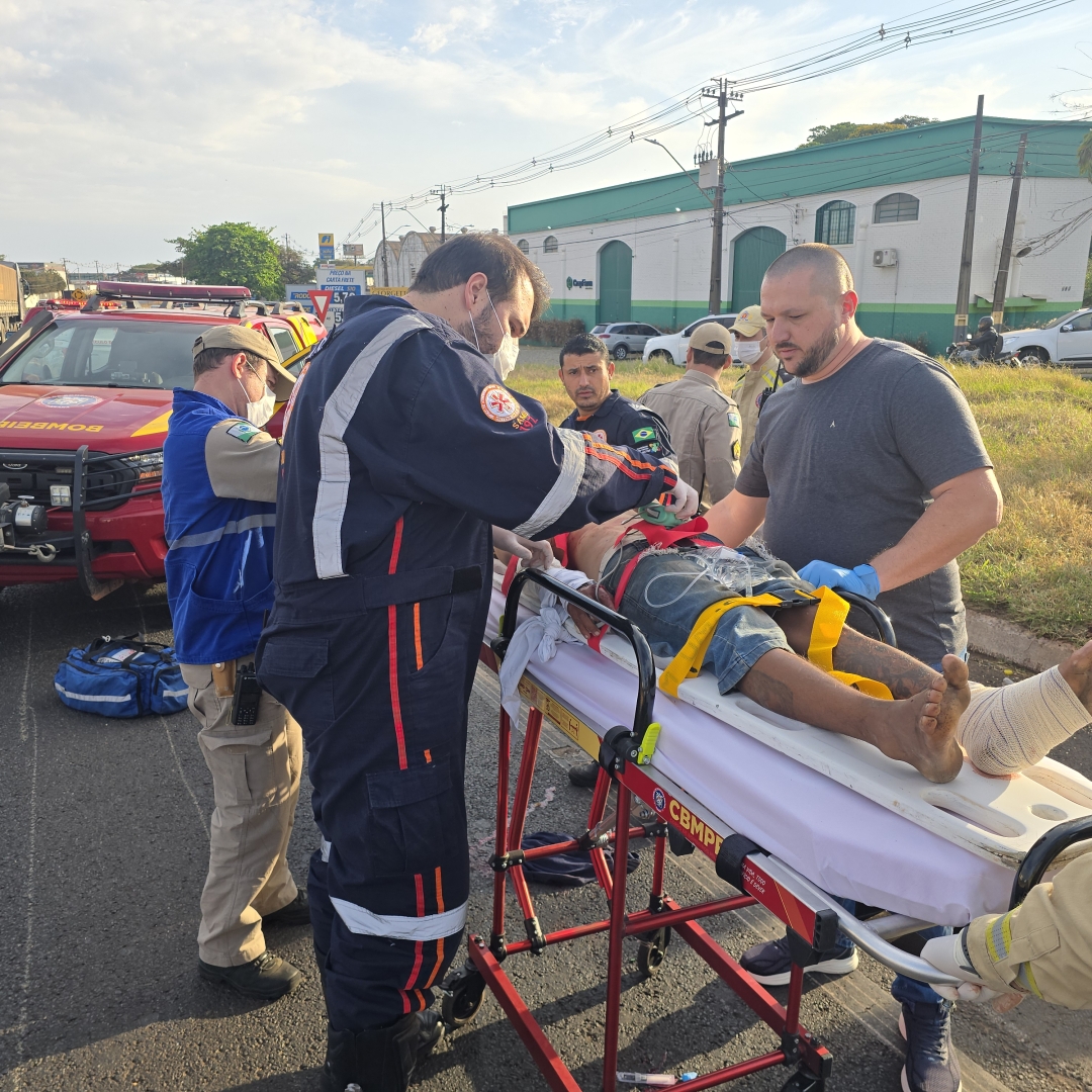 Pedestre é intubado após ser atropelado por carro na rodovia PR-317