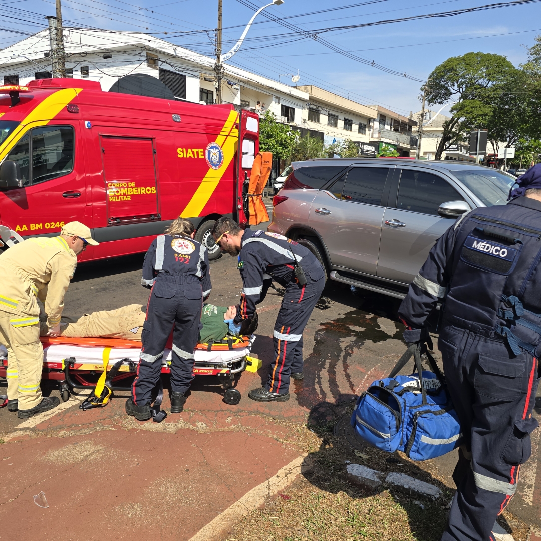 Motorista de caminhonete invade preferencial e provoca acidente grave na Mandacaru