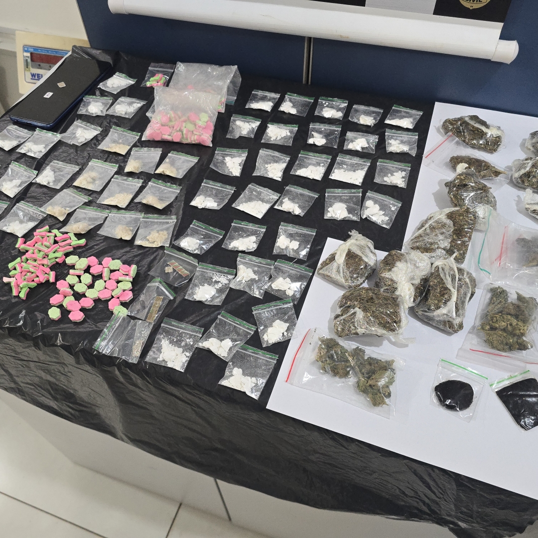 Homem é preso em flagrante vendendo drogas para estudantes da UEM