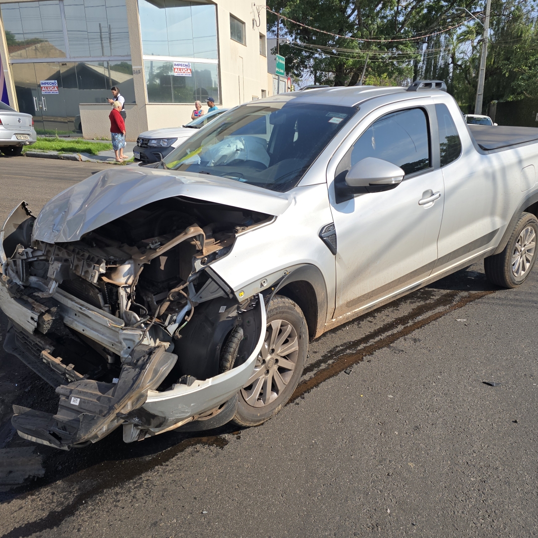 Mulher é resgatada após sofrer acidente na Vila Progresso, em Maringá