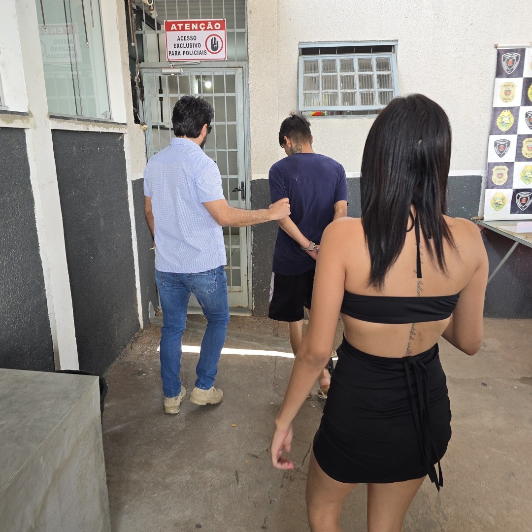 Polícia Civil de Maringá recupera carros furtados e apreende drogas com casal