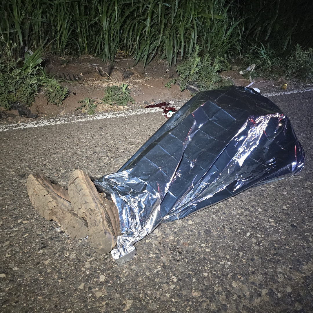 Homem ainda não identificado morre ao ser atropelado por carro no Contorno Sul