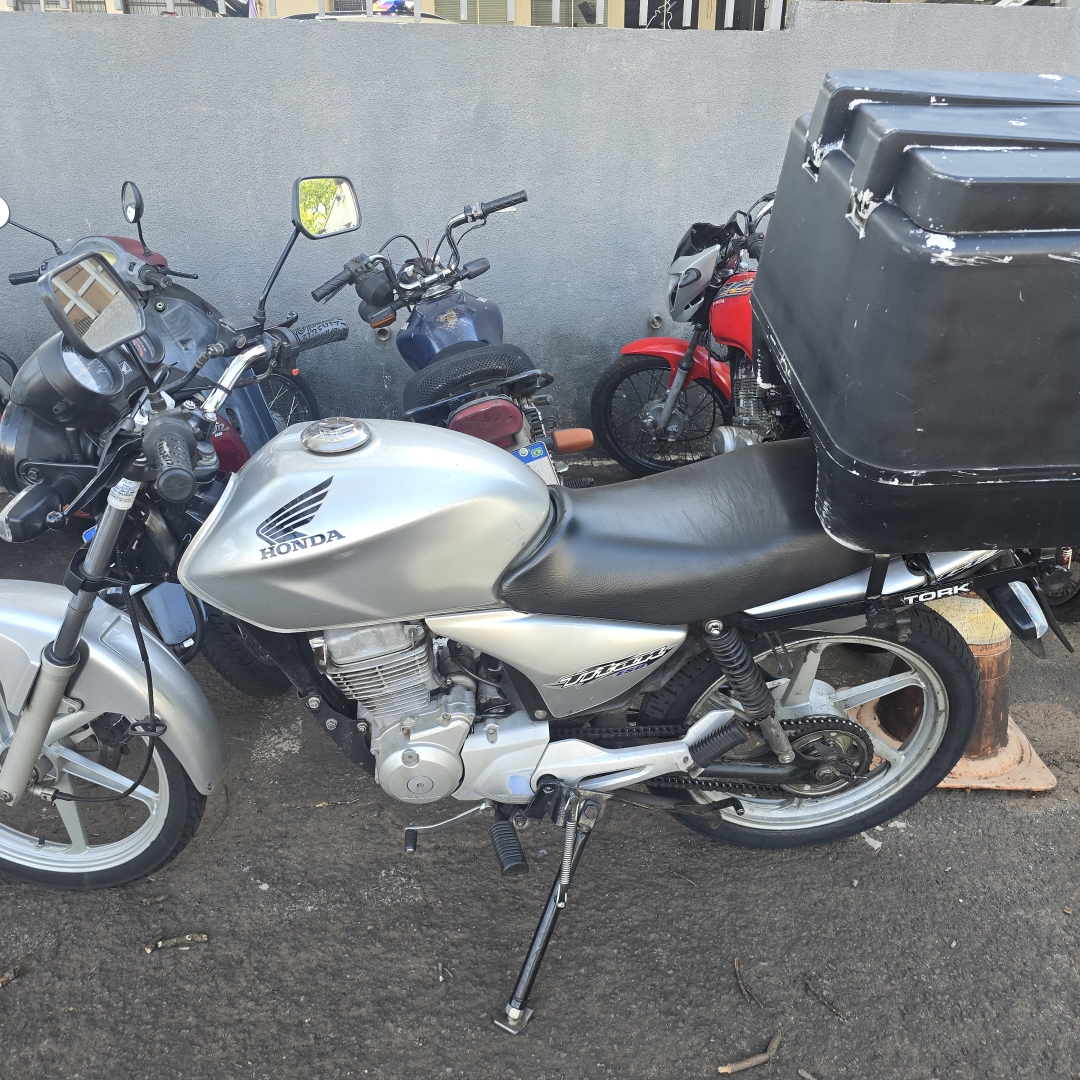 Falso motoboy é preso com grande quantidade de maconha em Maringá