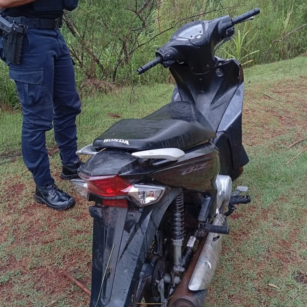 Motoneta usada por criminosos em homicídio na cidade de Sarandi é localizada