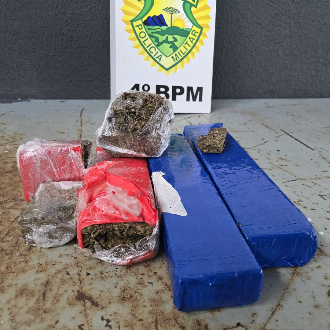 Casal é detido com tabletes de maconha após perseguição policial