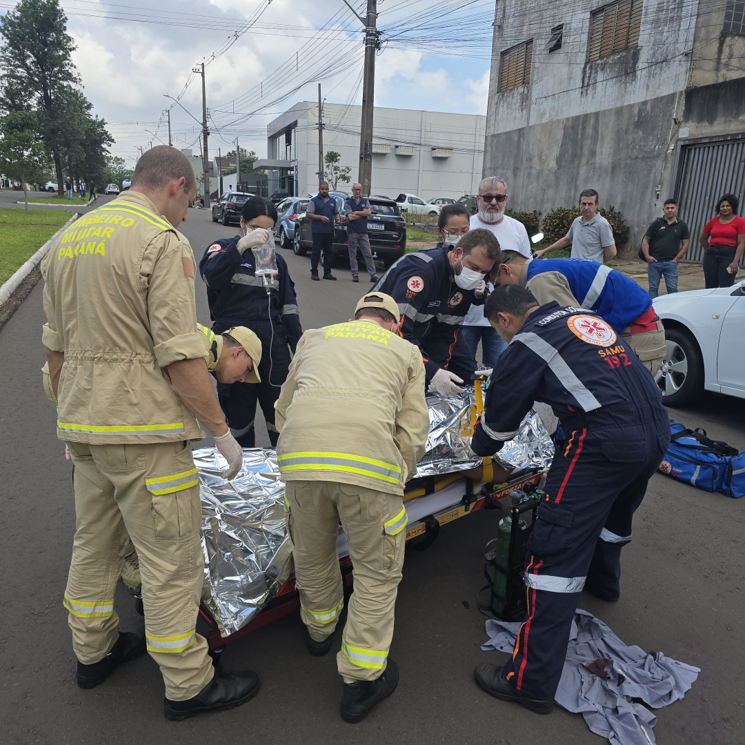 Piloto de moto elétrica é entubado após sofrer acidente em Maringá